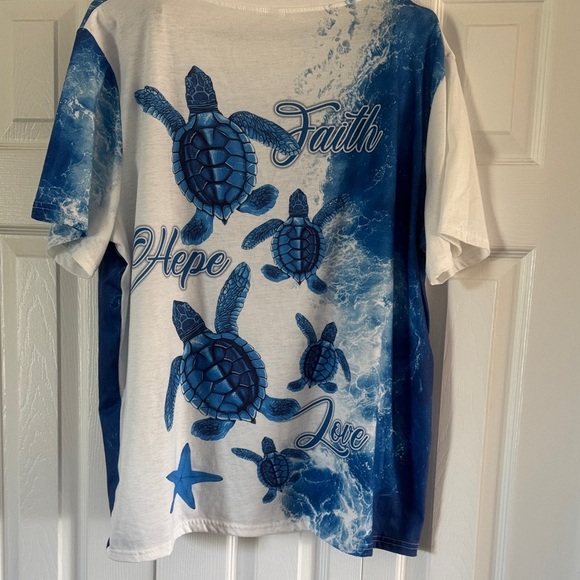 Blue Sea Turtle T-Shirt - Picture 2 of 4
